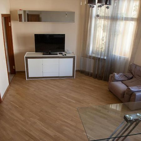 Two Bedroom Apartment With Balcony Kijów Zewnętrze zdjęcie